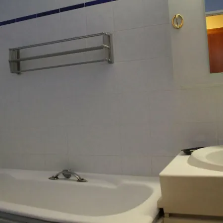 아파트 Luxurious Near With Balcony Châtel